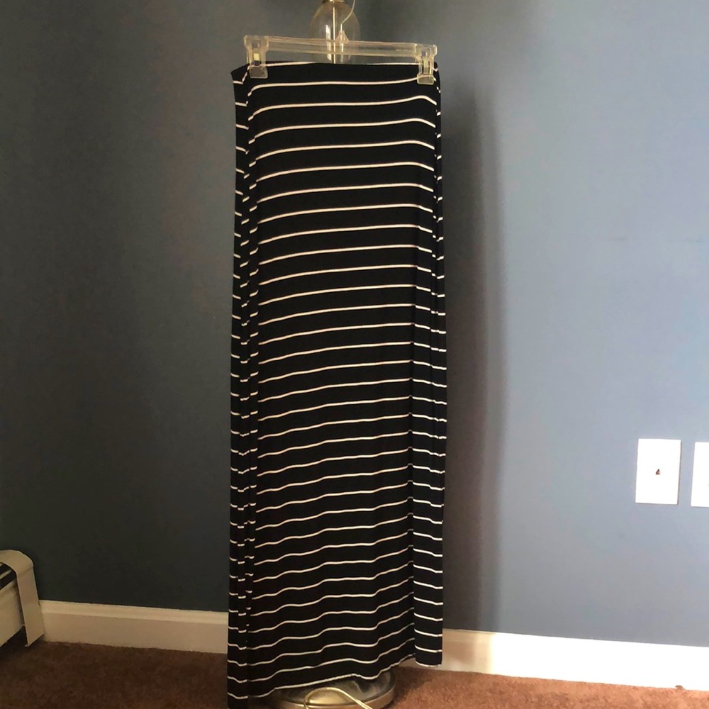 Old Navy x small striped maxi skirt
